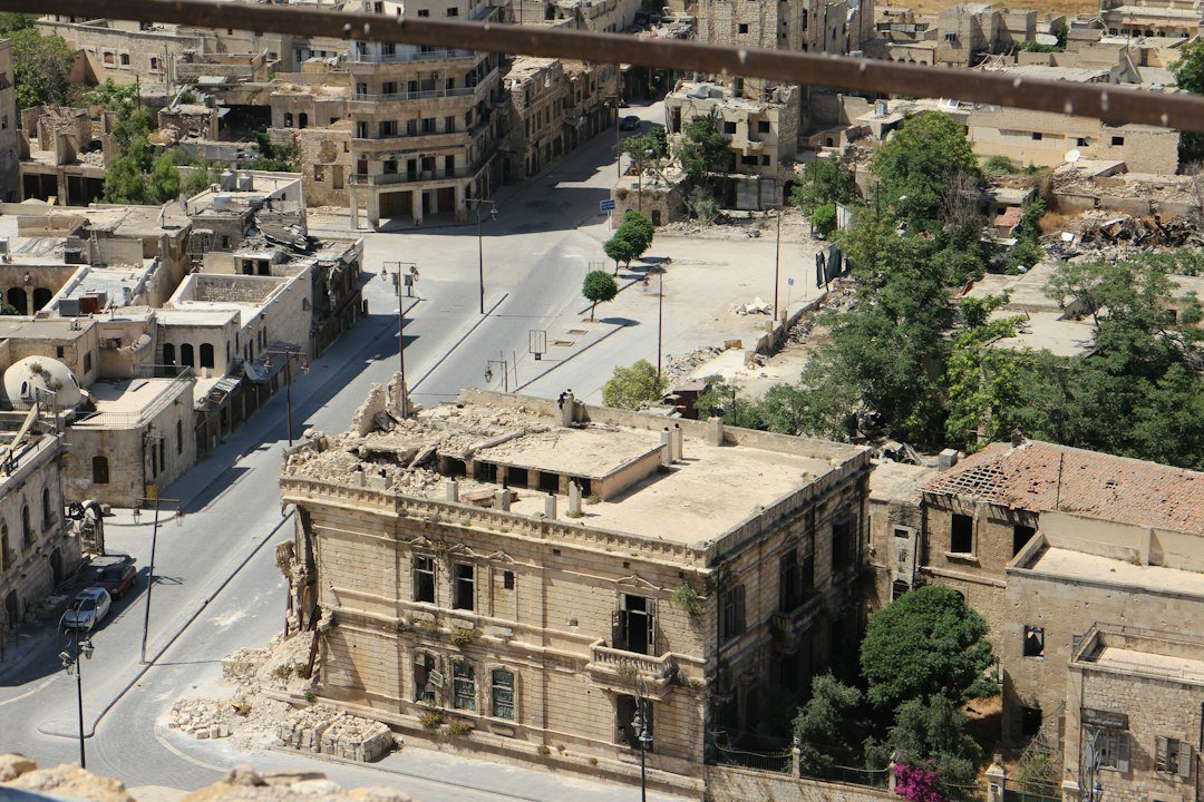 Vue de bâtiments dans la région d’Alep en Syrie